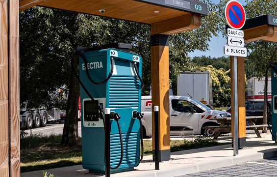 recharge-electrique-autoroute