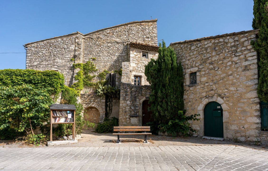 site-touristique-vinci-autoroutes-cite-garde-adhemar