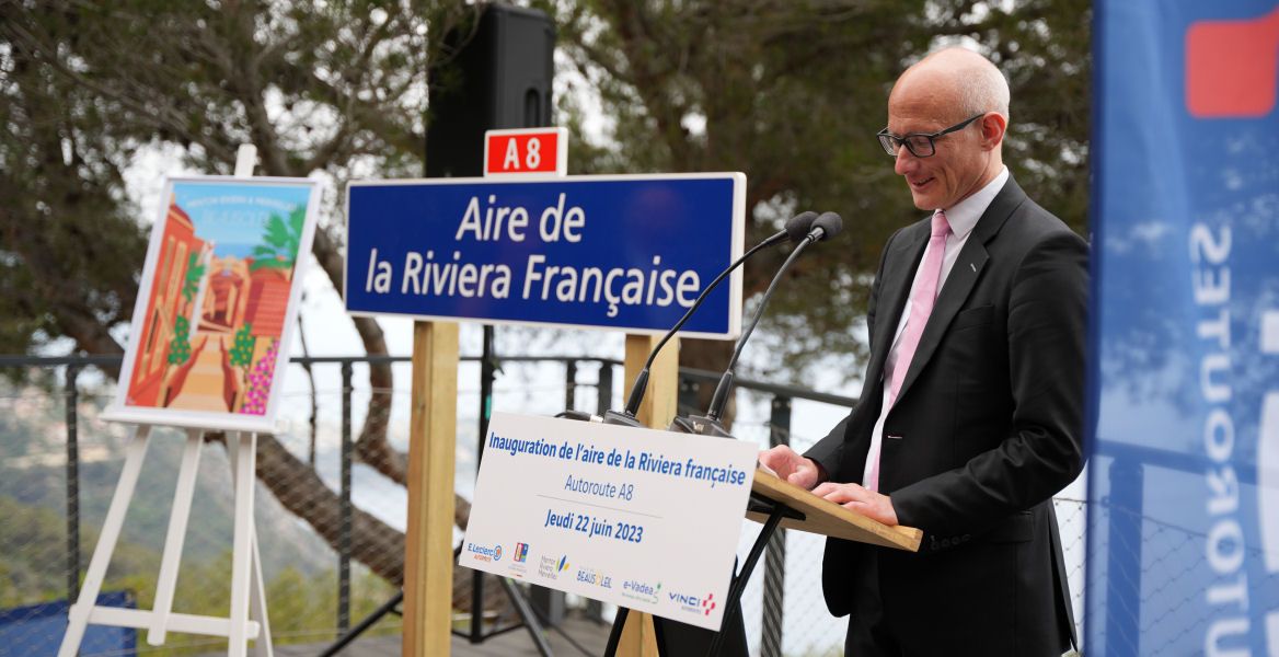 aire-riviera-francaise-autoroute-a8