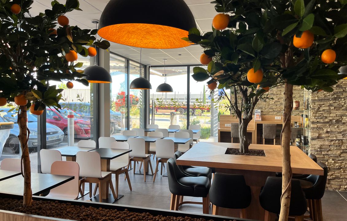 aire-de-la-garde-A57-restauration