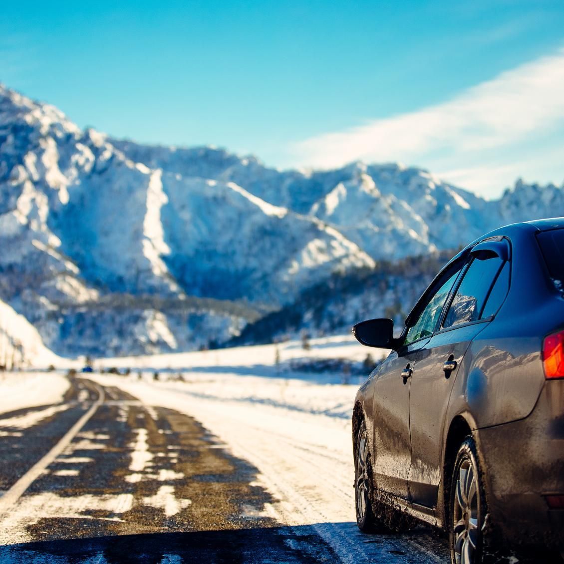 Conseils pour conduire sur une route de montagne en hiver