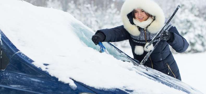 Comment s'assurer que votre batterie d'auto survive à l'hiver - Guide Auto