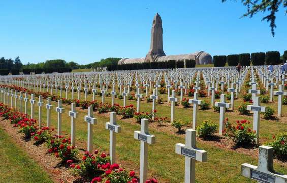 site-touristique-vinci-autoroutes-ossuaire-douaumont