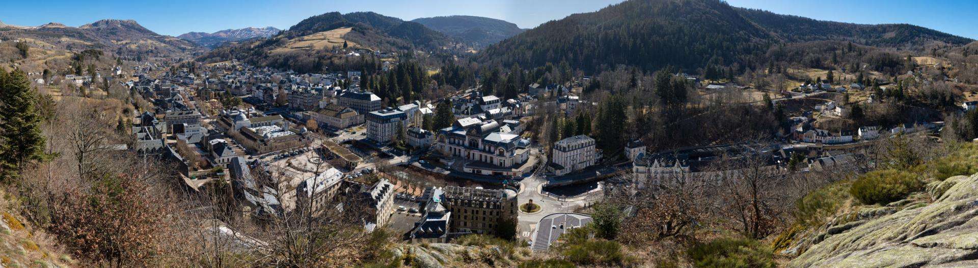 village-la-bourboule-route-volcans-auvergne-vinci-autoroutes