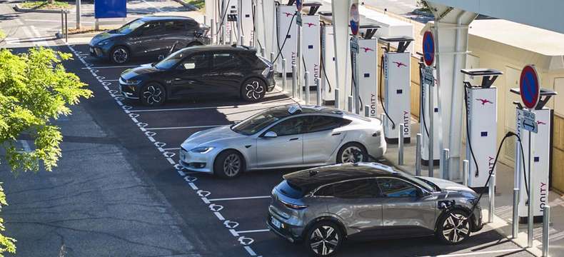 Recharge électrique : où en est-on sur le réseau VINCI Autoroutes ? 